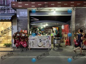 客戶購買《XZ-612包子機(jī)》調(diào)試師傅調(diào)不過來，部門經(jīng)理親自上門調(diào)試